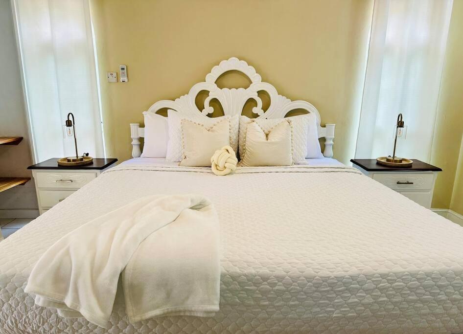 Falcon Islandview - Airport Pickup Available - 24Security Montego Bay Exterior photo